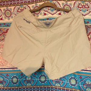 Women’s PFG shorts
